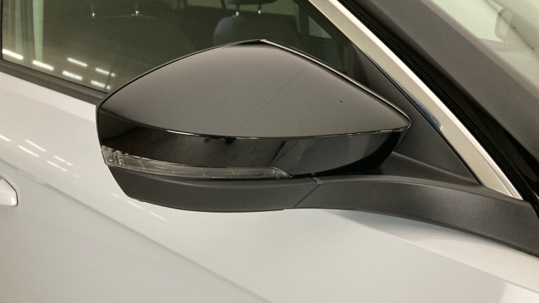 Volkswagen T-Roc 1.0 TSI 110 Design 5dr Petrol Hatchback